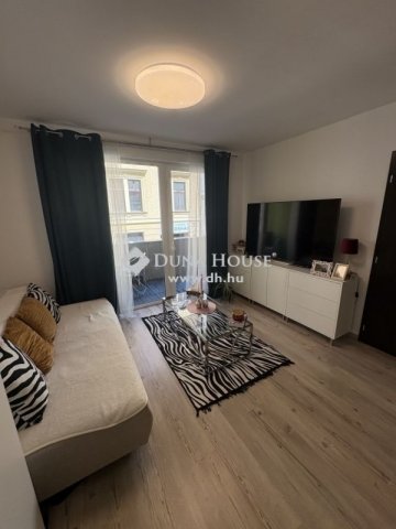 Eladó téglalakás, Budapesten, VIII. kerületben 68.9 M Ft