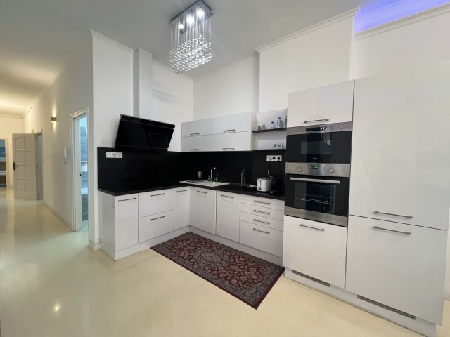 Eladó téglalakás, Budapesten, VI. kerületben 221.81 M Ft