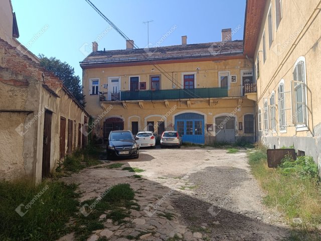 Eladó téglalakás, Sopronban 24.9 M Ft, 2 szobás