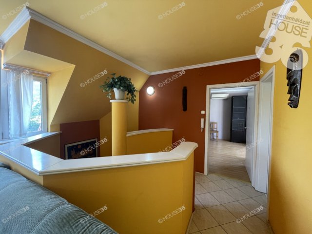 Eladó családi ház, Kecskeméten 120 M Ft, 7 szobás