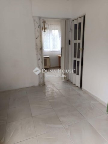 Eladó családi ház, Debrecenben 19.5 M Ft, 1 szobás