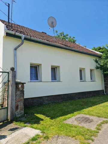 Eladó családi ház, Szomolyán, Deák Ferenc úton 27.9 M Ft