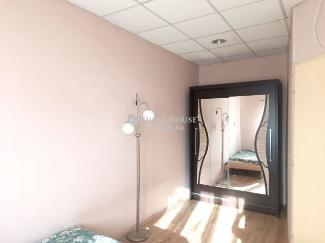 Eladó családi ház, Békéscsabán 29 M Ft, 4 szobás