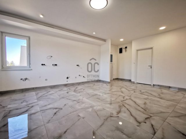 Eladó ikerház, Székesfehérvárott 153 M Ft, 7 szobás