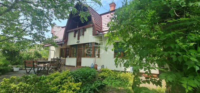 Eladó családi ház, Sződligeten 137.5 M Ft, 7 szobás
