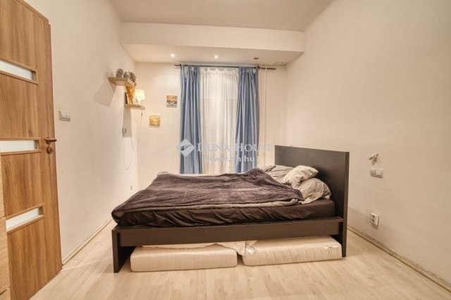 Eladó téglalakás, Budapesten, XI. kerületben 98.5 M Ft, 3 szobás