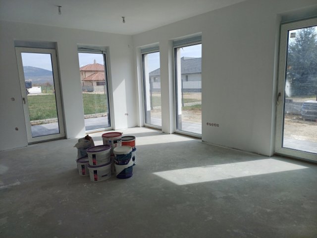 Eladó családi ház, Pilisvörösváron 139.9 M Ft, 5 szobás