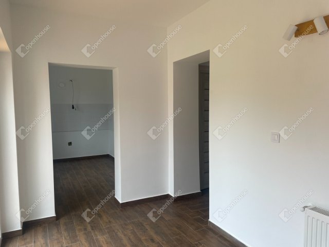 Eladó családi ház, Tatabányán 118 M Ft, 2+1 szobás