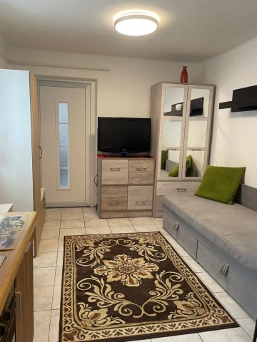 Kiadó családi ház, albérlet, Pécsett 130 E Ft / hó, 1 szobás