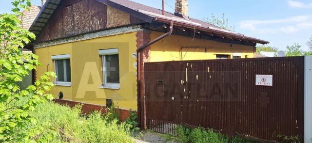 Eladó családi ház, Szegeden 34.9 M Ft, 3 szobás