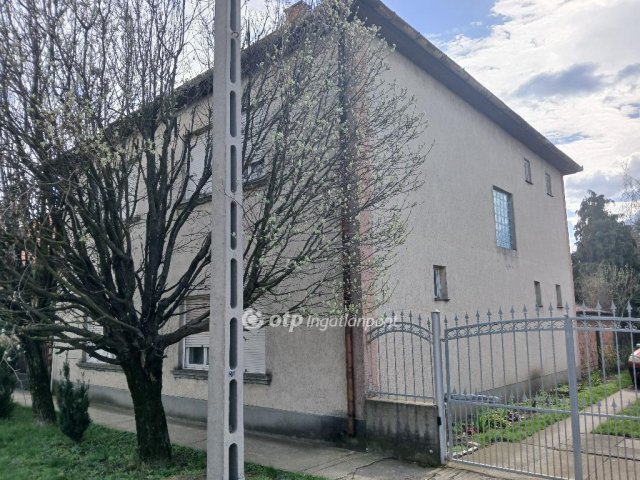 Eladó családi ház, Hatvanban 62 M Ft, 5 szobás