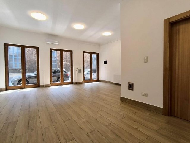 Eladó üzlethelyiség, Budapesten, II. kerületben 126 M Ft