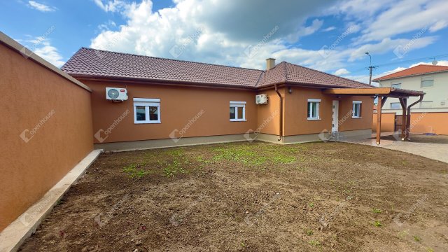Eladó családi ház, Monoron 74.9 M Ft, 4 szobás