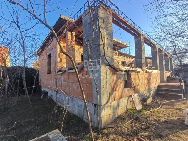 Eladó családi ház, Veresegyházon 32.8 M Ft, 4 szobás