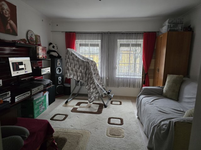 Eladó téglalakás, Vácon 35 M Ft, 1 szobás