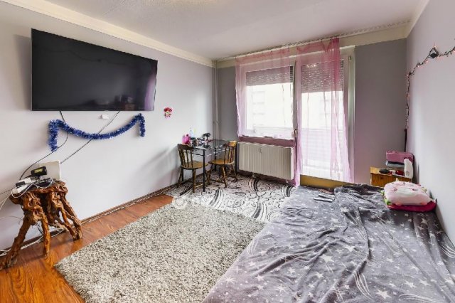 Eladó panellakás, Egerben 36.9 M Ft, 2 szobás