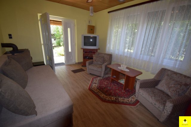 Eladó családi ház, Borgátán 32 M Ft, 3 szobás