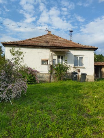 Eladó családi ház, Bakonycsernyén 28.8 M Ft, 3 szobás