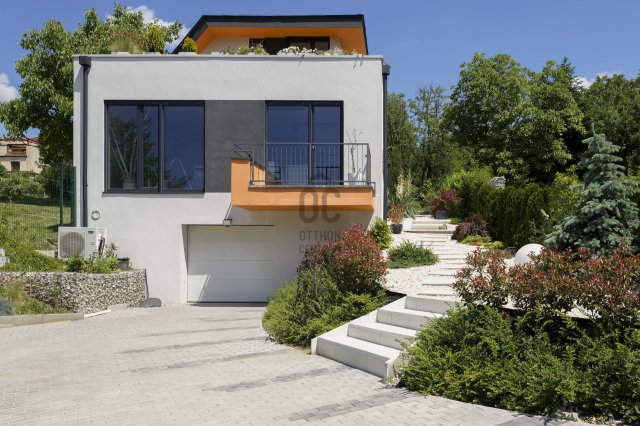 Eladó családi ház, Budapesten, III. kerületben 299.5 M Ft