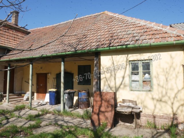 Eladó családi ház, Ceglédbercelen 29.9 M Ft, 6 szobás