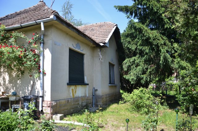 Eladó családi ház, Legénden 18 M Ft, 2 szobás