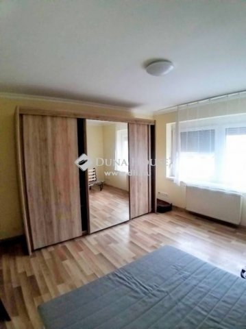 Eladó családi ház, Szigetszentmiklóson 510 M Ft, 6 szobás