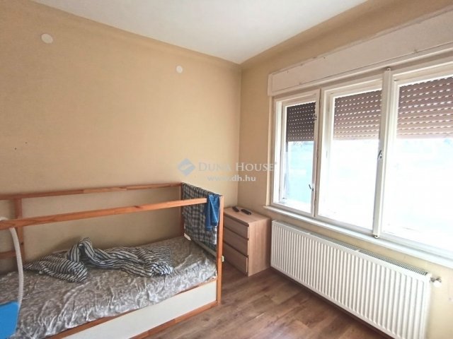 Eladó családi ház, Tápiószecsőn 55 M Ft, 7 szobás