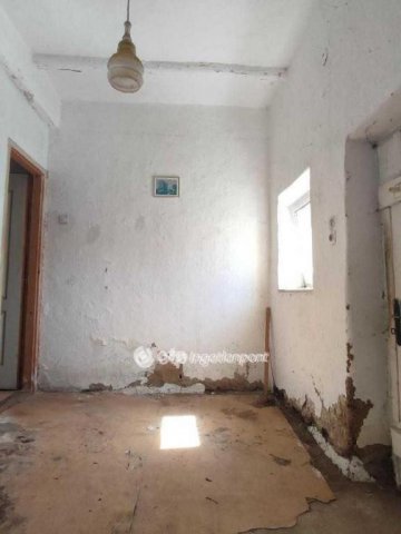 Eladó családi ház, Hajdúszováton 8.3 M Ft, 2+1 szobás