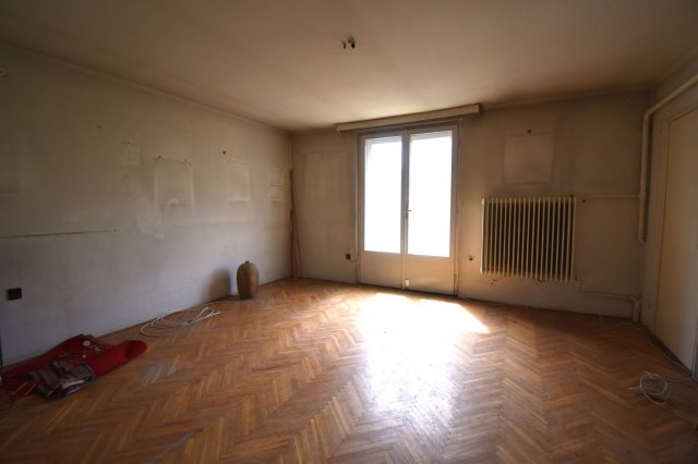 Eladó téglalakás, Debrecenben 53.9 M Ft, 3 szobás