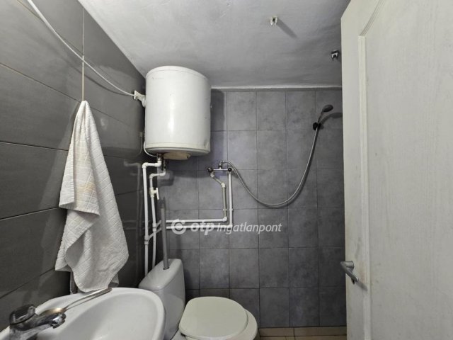 Eladó családi ház, Kabán 15.5 M Ft, 2 szobás