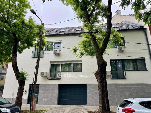 Kiadó téglalakás, albérlet, Debrecenben 850 E Ft / hó, 3 szobás