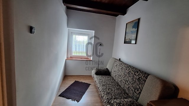 Eladó családi ház, Németkéren 26 M Ft, 2 szobás