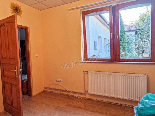 Eladó családi ház, Budapesten, XV. kerületben 69 M Ft, 2 szobás