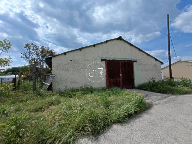 Kiadó ipari ingatlan, Szegeden 574 E Ft / hó