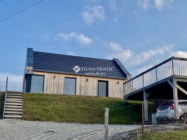 Eladó családi ház, Orfűn 115 M Ft, 3 szobás