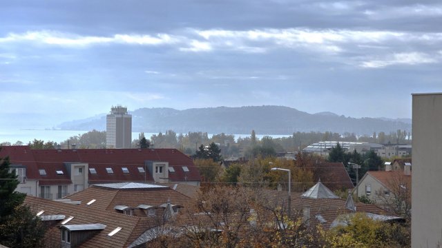 Eladó panellakás, Balatonfüreden 53.5 M Ft, 2 szobás