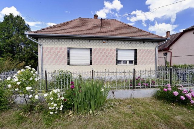 Eladó családi ház, Nagylócon 17.9 M Ft, 4 szobás