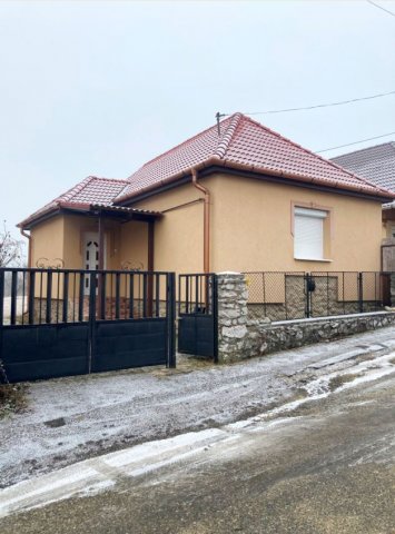 Eladó családi ház, Miskolcon 18.5 M Ft, 1 szobás