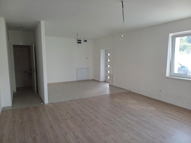 Eladó iroda, Szombathelyen 41.9 M Ft, 2 szobás