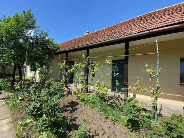 Eladó családi ház, Békéscsabán 38 M Ft, 2 szobás