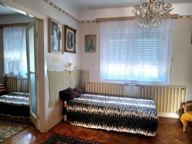 Eladó családi ház, Gyöngyösön 29.8 M Ft, 2 szobás