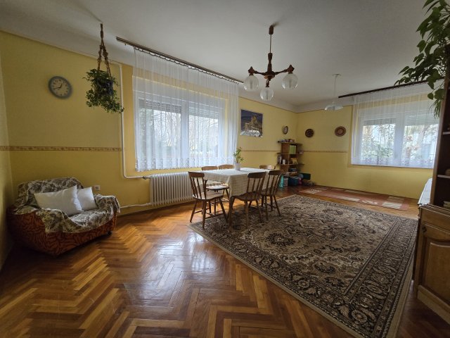 Eladó családi ház, Budapesten, XIV. kerületben, Cinkotai úton