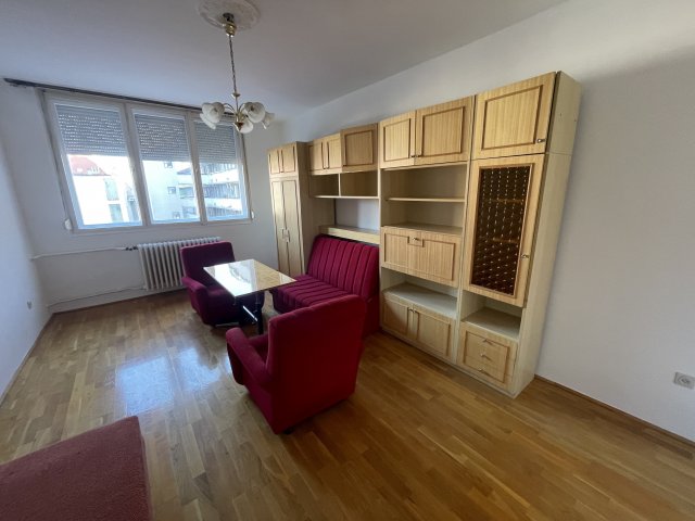 Kiadó panellakás, albérlet, Kecskeméten 120 E Ft / hó, 2 szobás