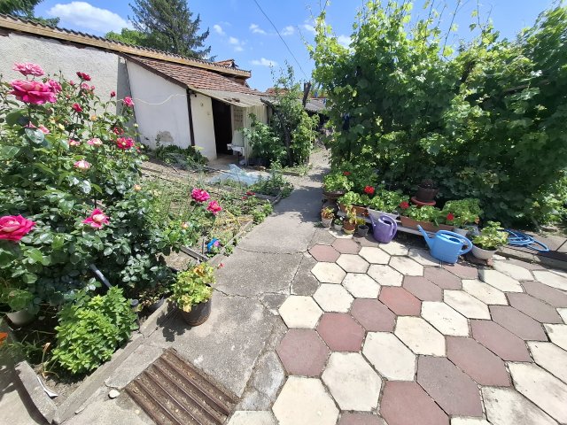 Eladó családi ház, Kiskunfélegyházán 11.9 M Ft, 3 szobás