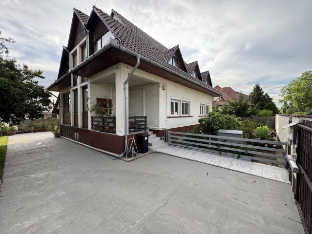 Eladó családi ház, Tökölön 125 M Ft, 6 szobás