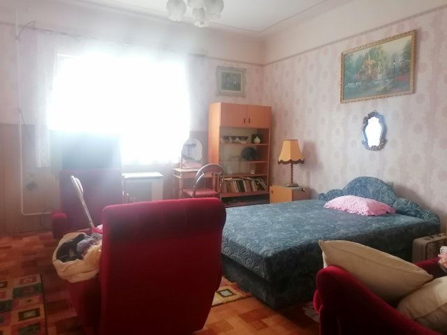 Eladó sorház, Miskolcon, Taksony utcában 8.5 M Ft, 2 szobás