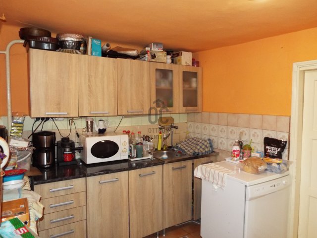 Eladó családi ház, Debrecenben 42 M Ft, 4 szobás