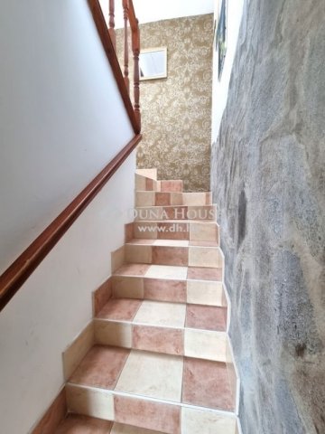 Eladó családi ház, Szentmártonkátán 74.9 M Ft, 5 szobás