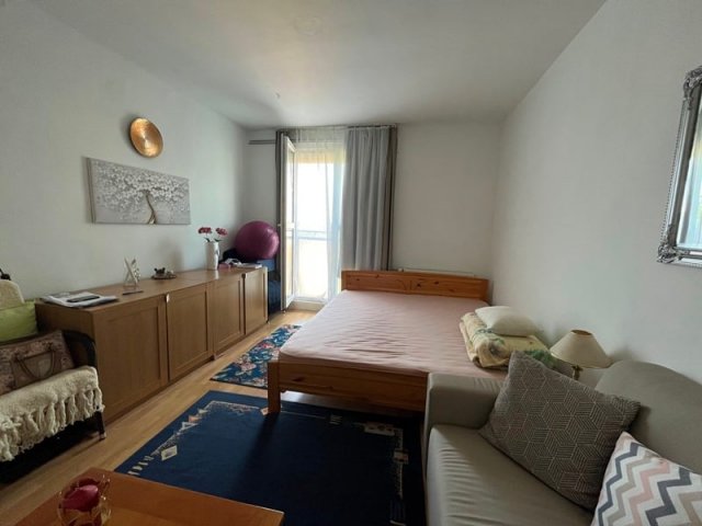Kiadó panellakás, albérlet, Pécsett 160 E Ft / hó, 2 szobás
