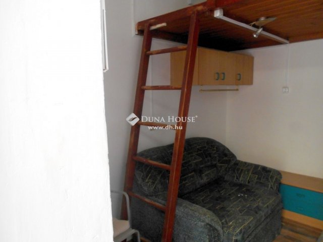 Eladó téglalakás, Budapesten, XX. kerületben 11.9 M Ft, 1 szobás